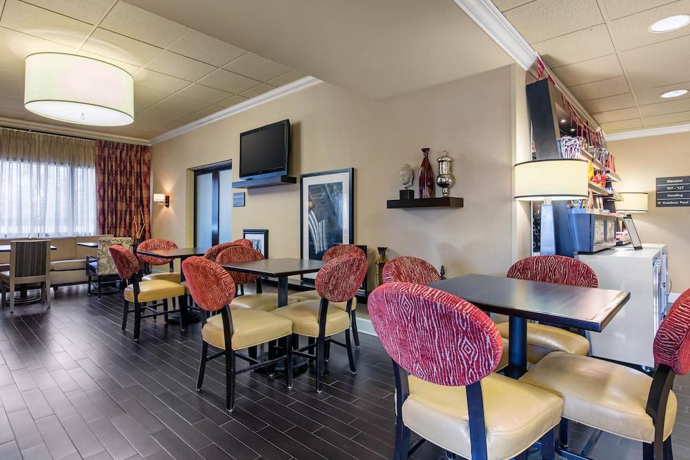 Hampton Inn סטארקוויל מראה חיצוני תמונה