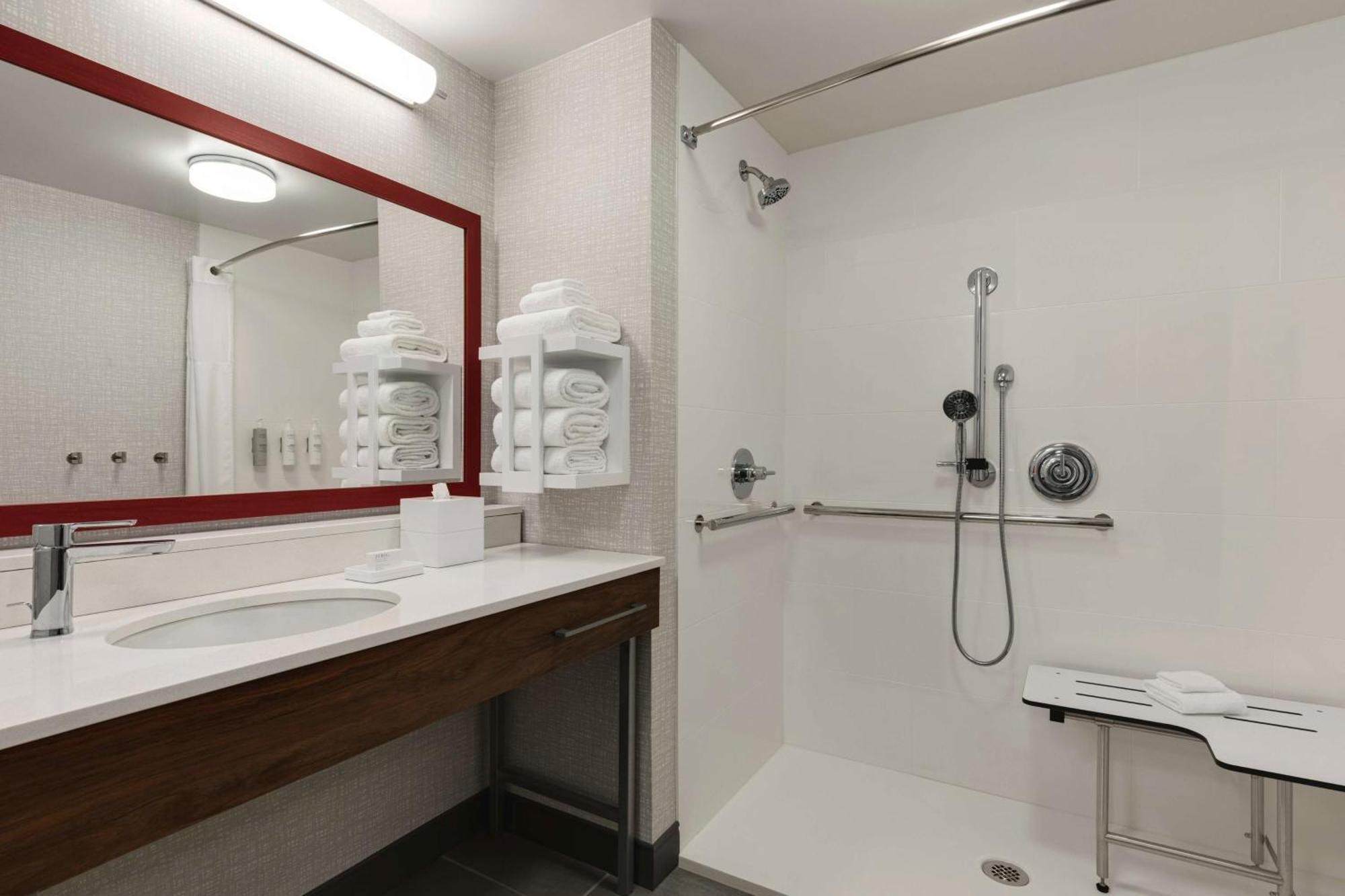 Hampton Inn סטארקוויל מראה חיצוני תמונה