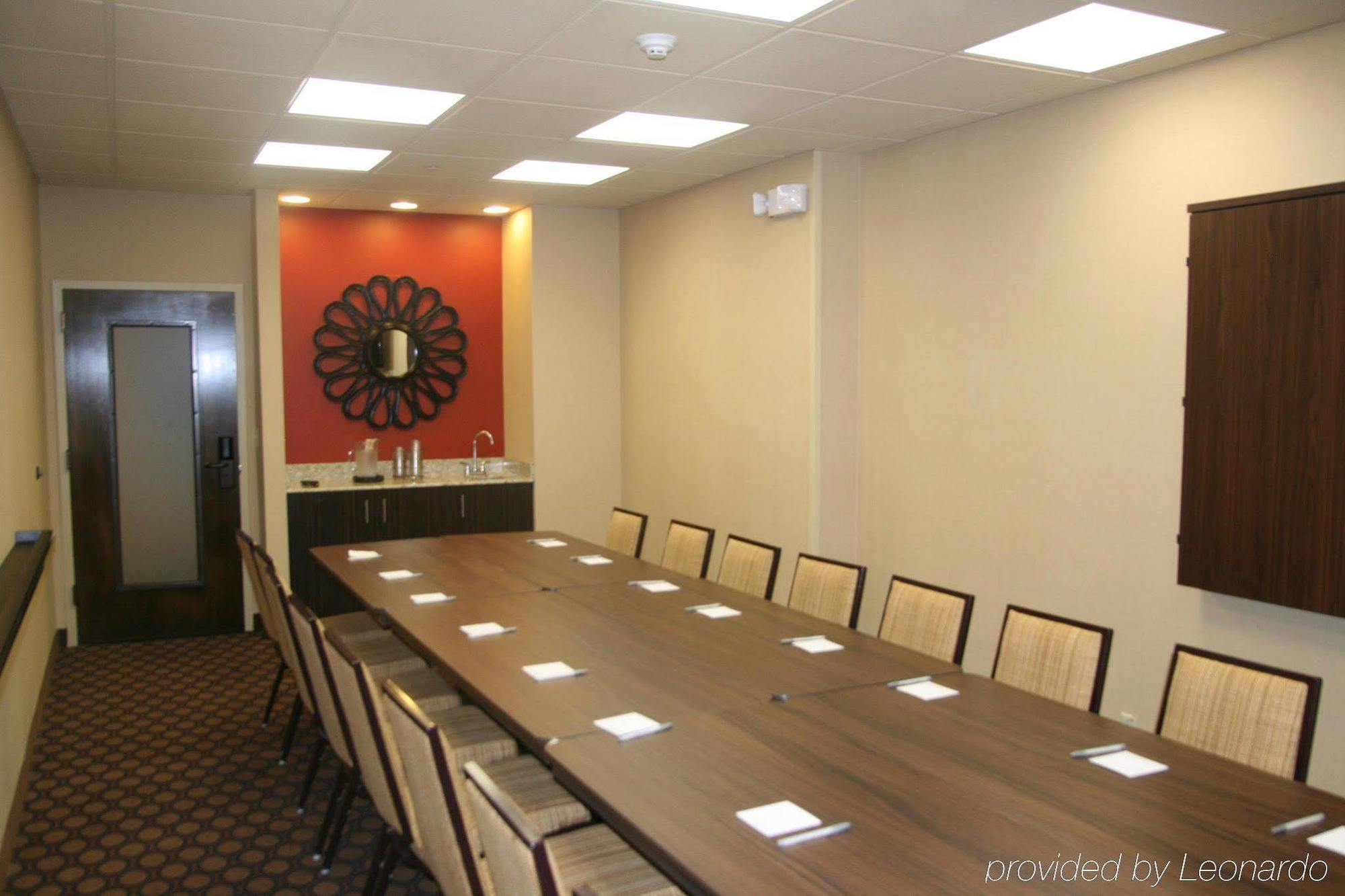 Hampton Inn סטארקוויל מתקנים תמונה