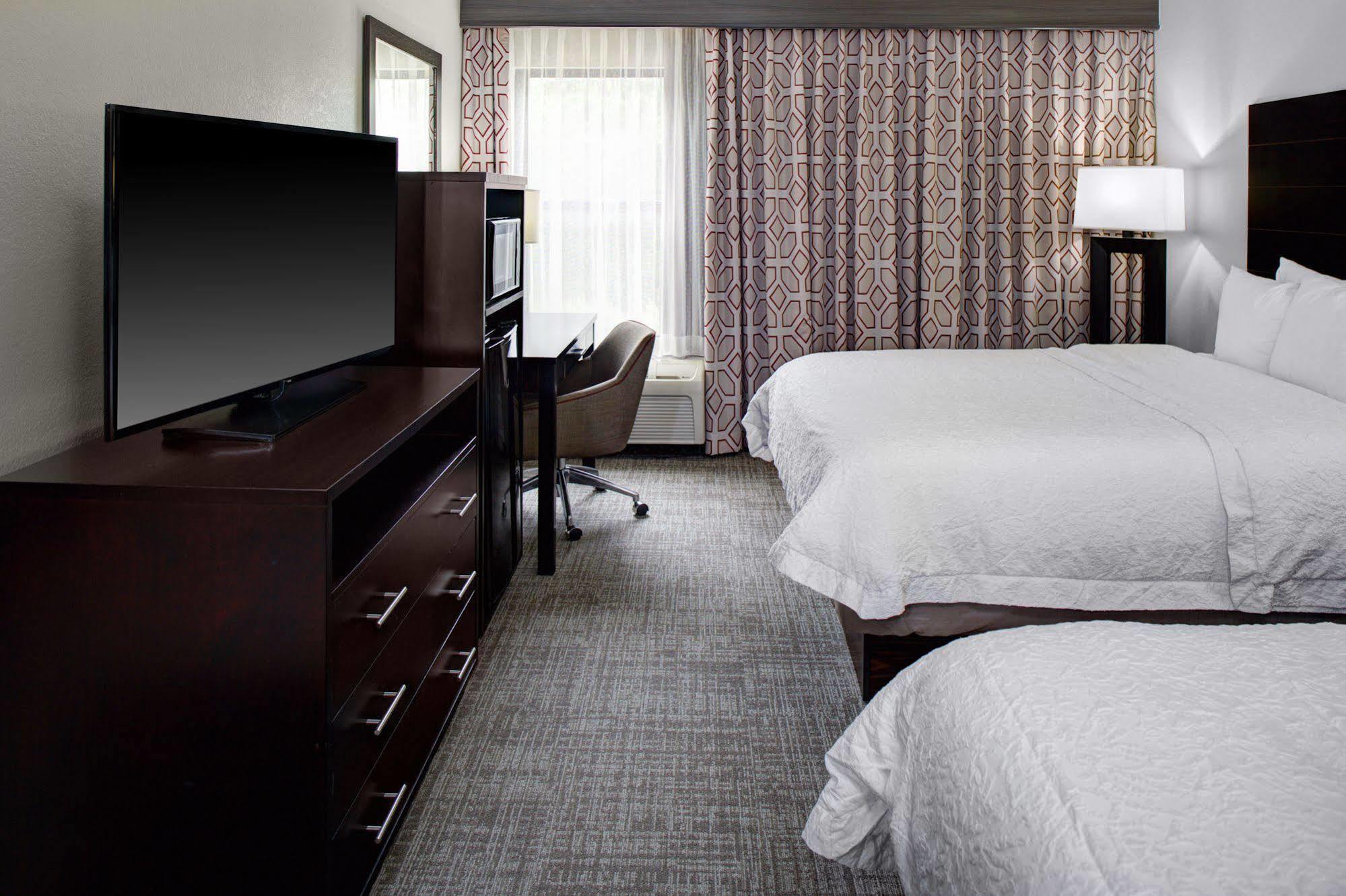Hampton Inn סטארקוויל מראה חיצוני תמונה