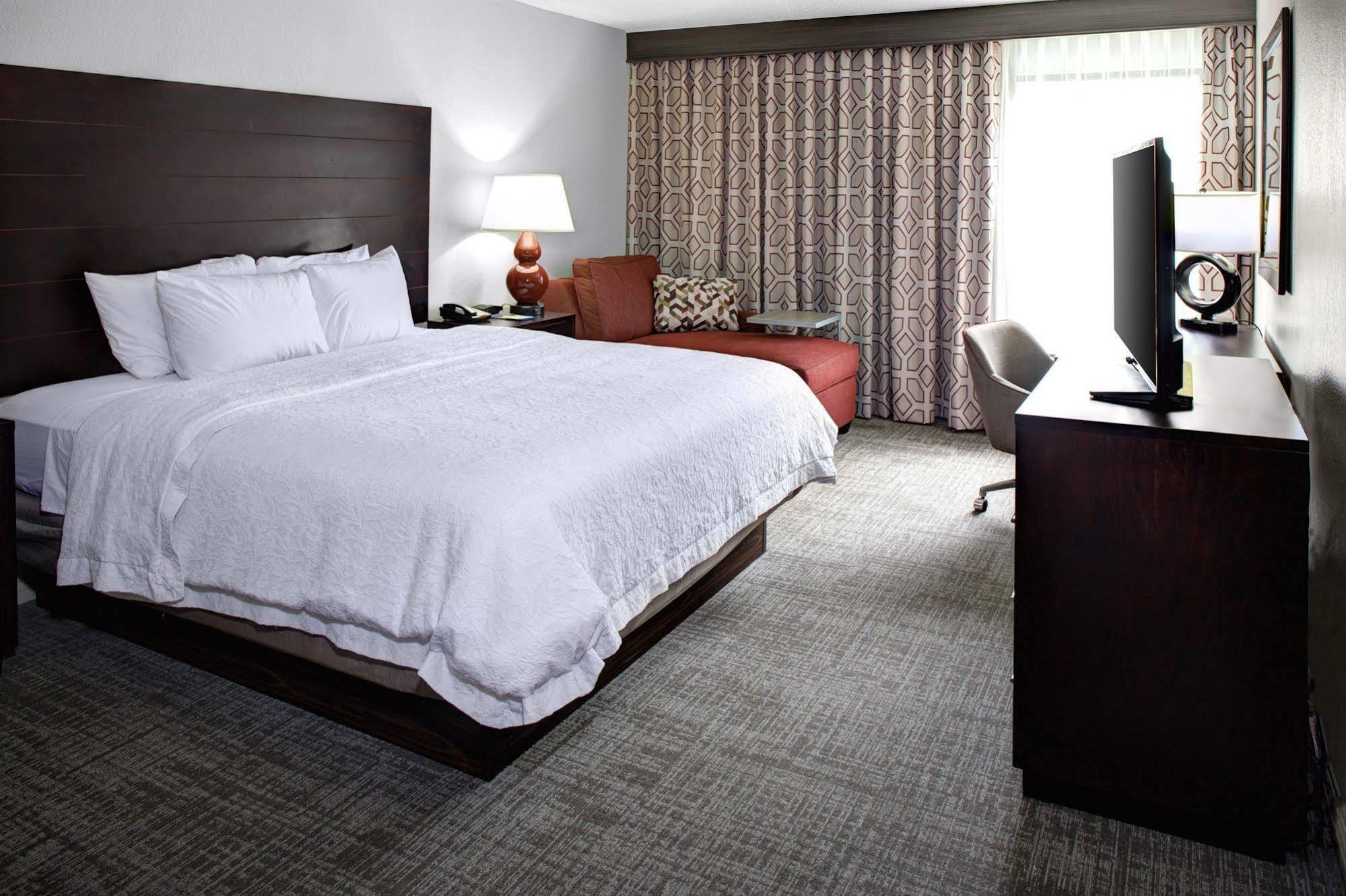 Hampton Inn סטארקוויל מראה חיצוני תמונה