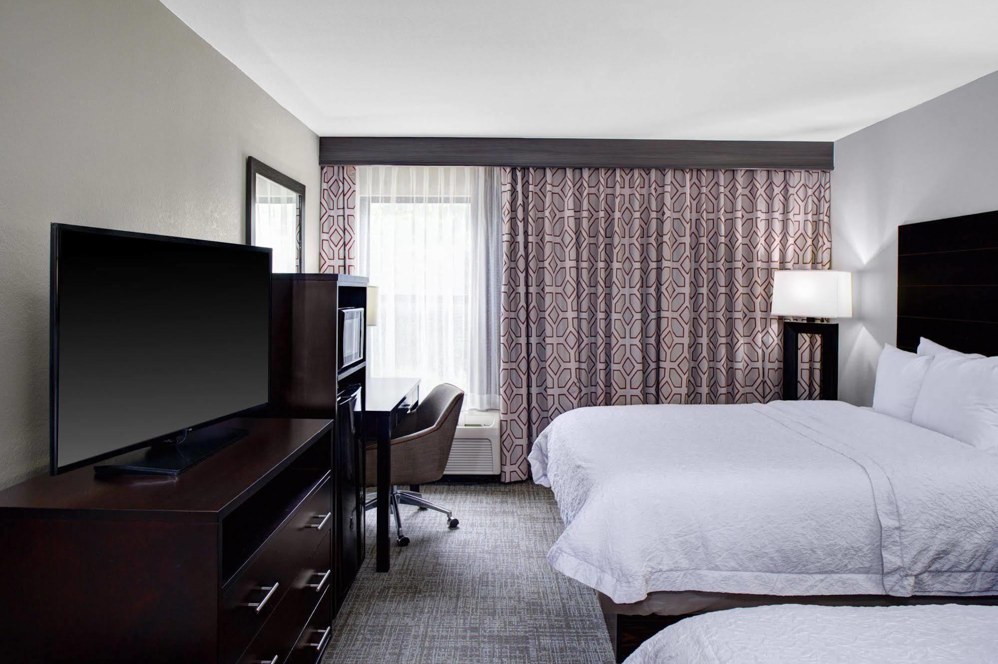Hampton Inn סטארקוויל מראה חיצוני תמונה