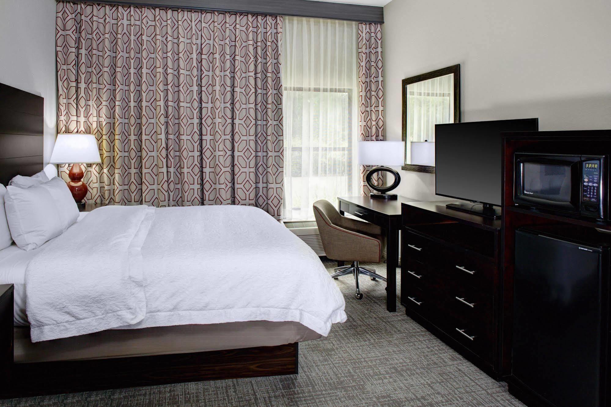 Hampton Inn סטארקוויל מראה חיצוני תמונה