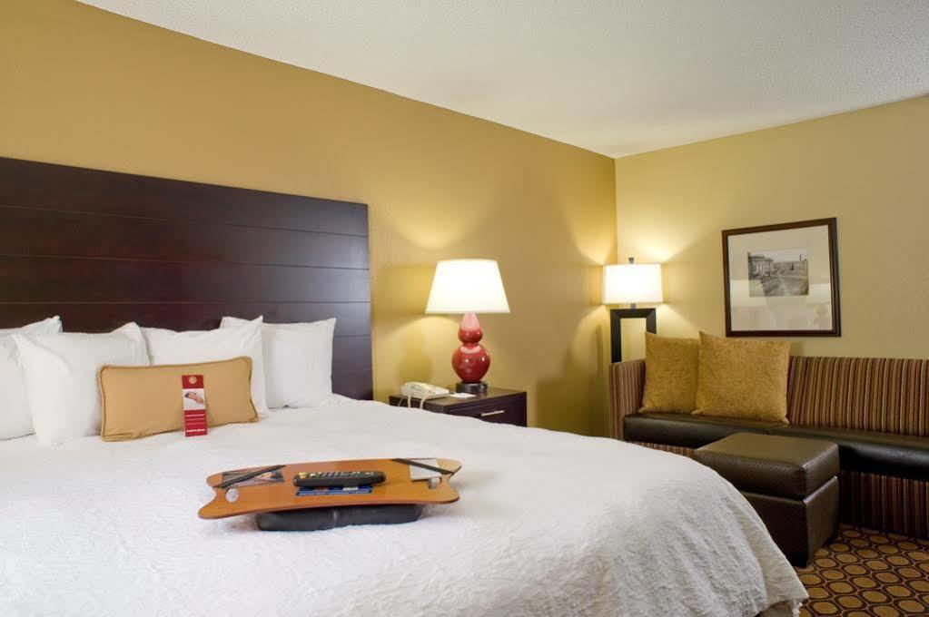Hampton Inn סטארקוויל מראה חיצוני תמונה