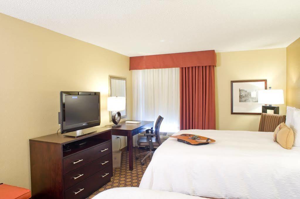Hampton Inn סטארקוויל מראה חיצוני תמונה