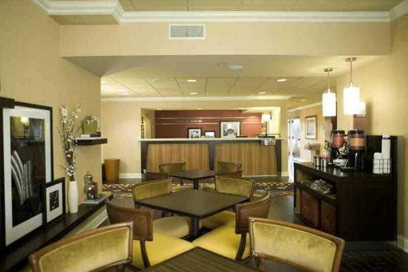 Hampton Inn סטארקוויל מראה חיצוני תמונה